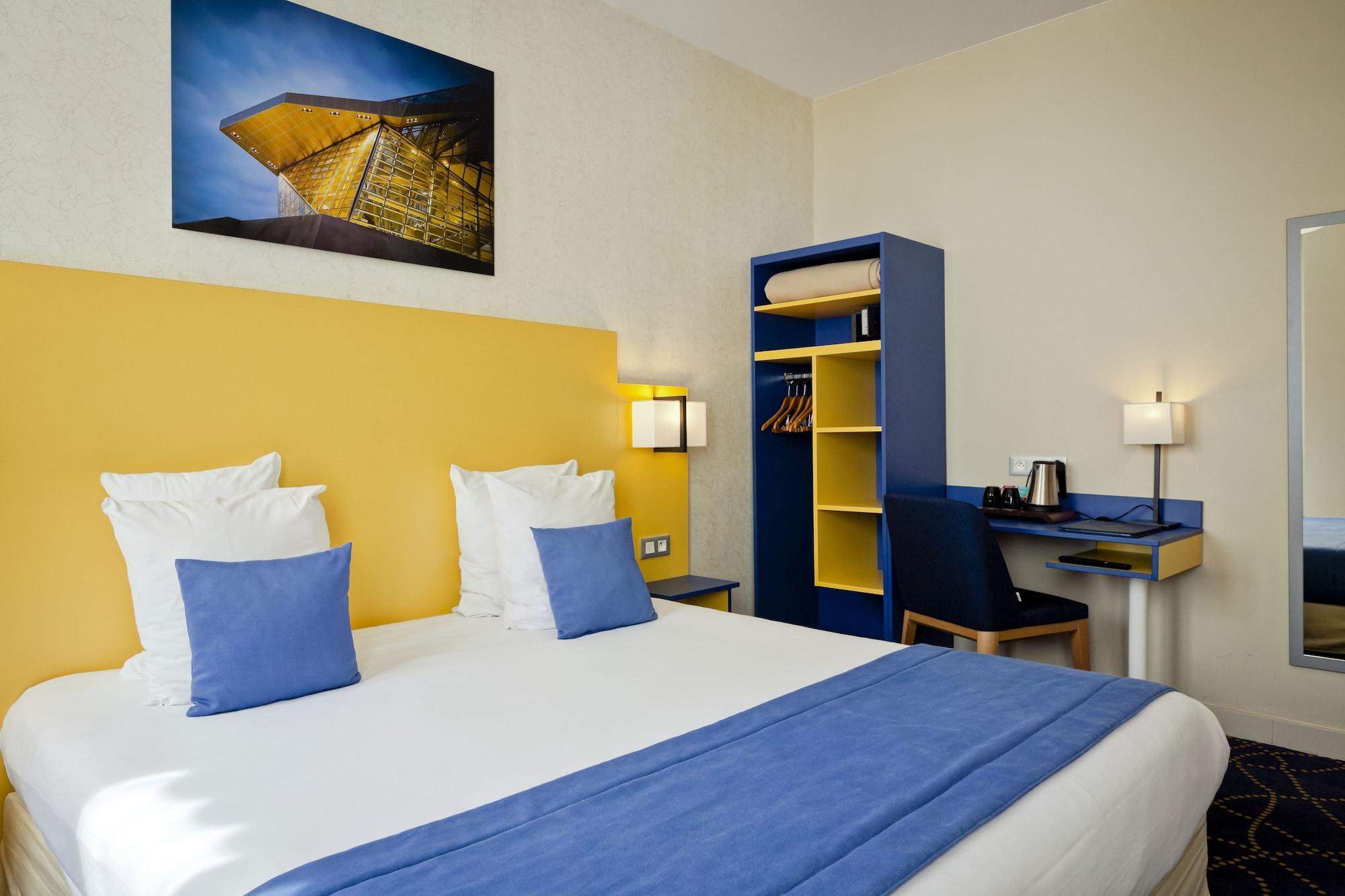 Hotel Des Remparts Perrache 3*