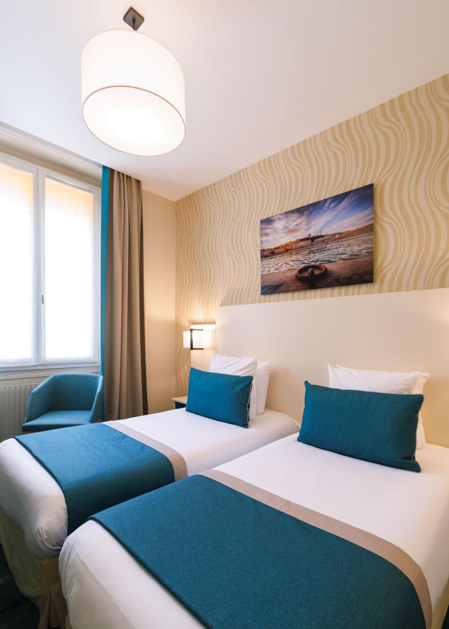 Des Remparts Perrache Hotel
